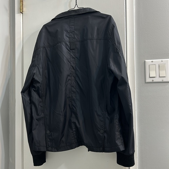 Kenneth Cole Reaction light weight bomber jacket.
Black in colour, mesh inlay. - Picture 7 of 7